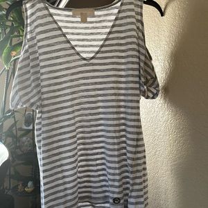 MK Cold shoulder sleeved white and grey striped Tee
